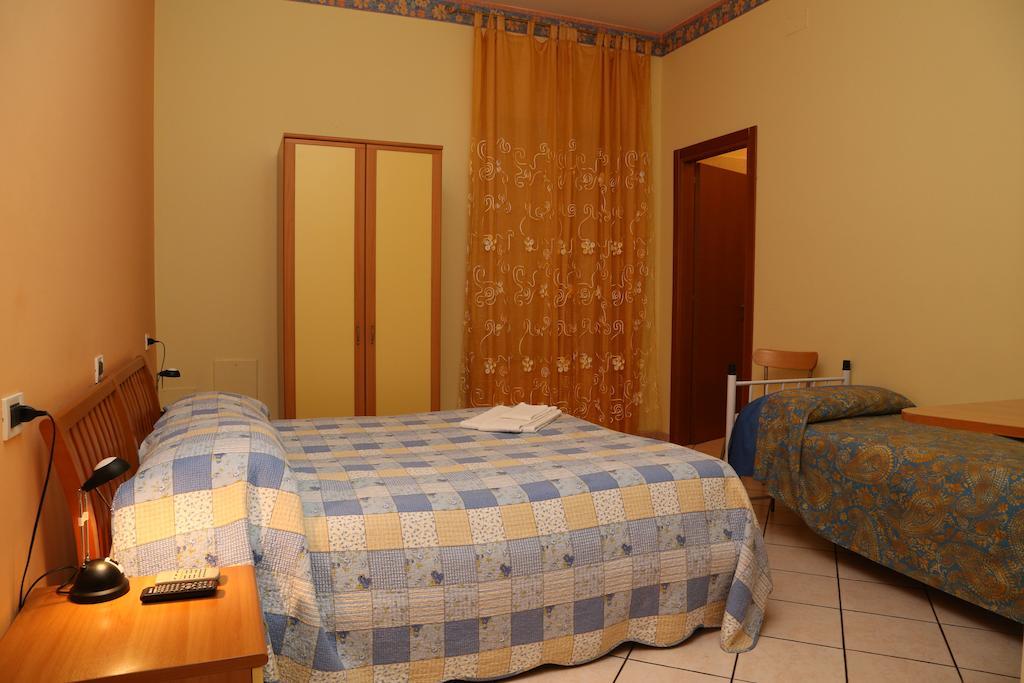 Camere Helios San Giovanni Rotondo Zimmer foto